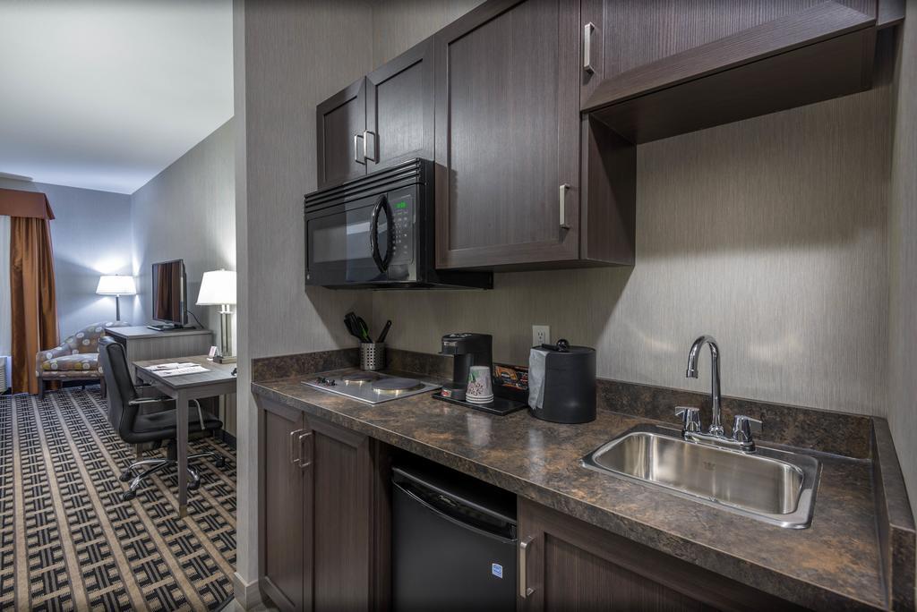 Timber Ridge Inn And Suites Fox Creek Zimmer foto