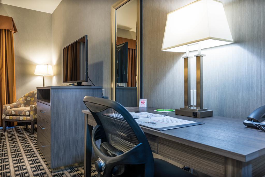 Timber Ridge Inn And Suites Fox Creek Zimmer foto